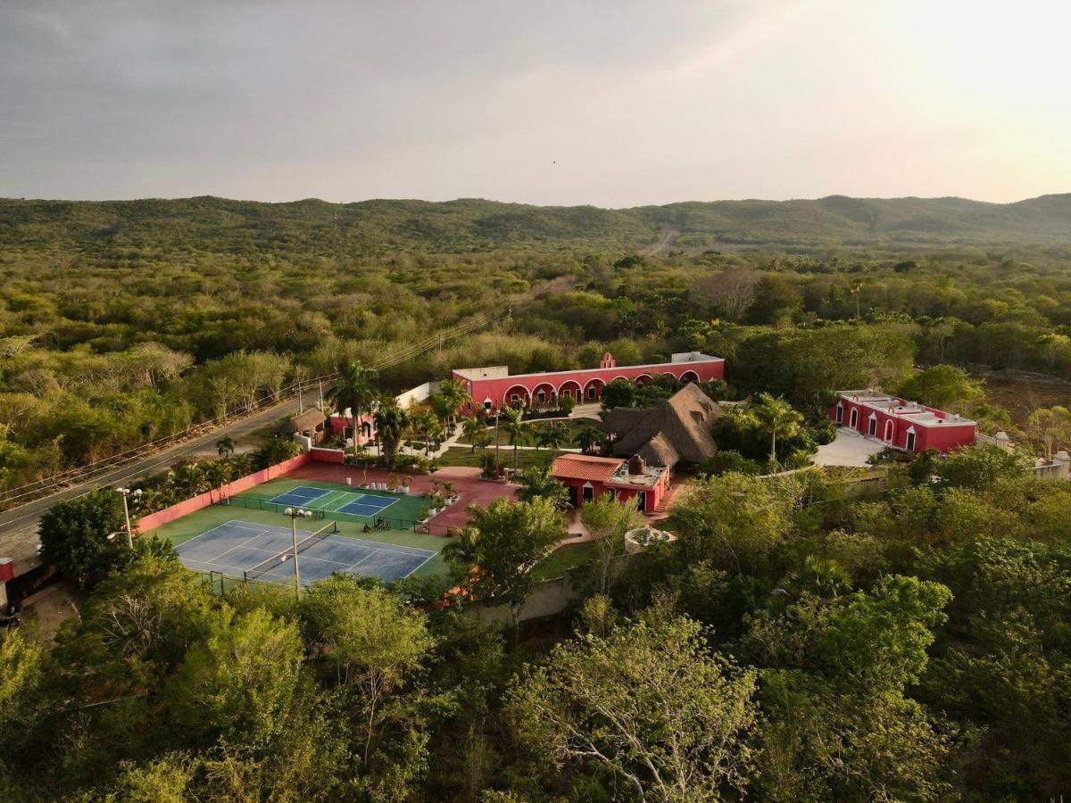 Hacienda Maria Elena Yucatan Hotel ตีคัล ภายนอก รูปภาพ